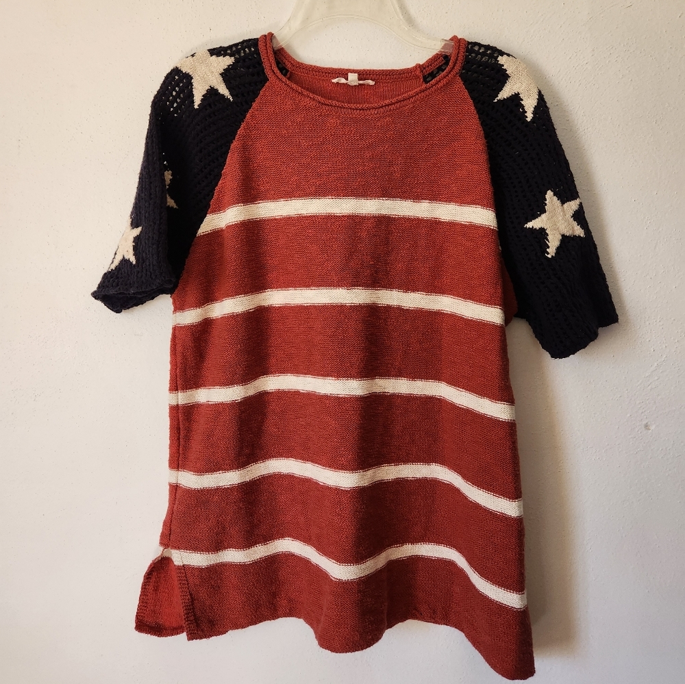 Easel/ Crochet Star Sleeve Sweater
